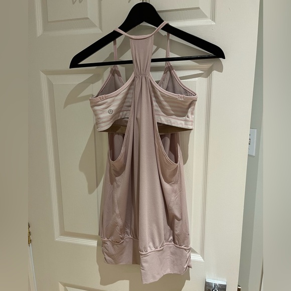 Lululemon Tank - Older Style - Size 8 - Picture 5 of 6